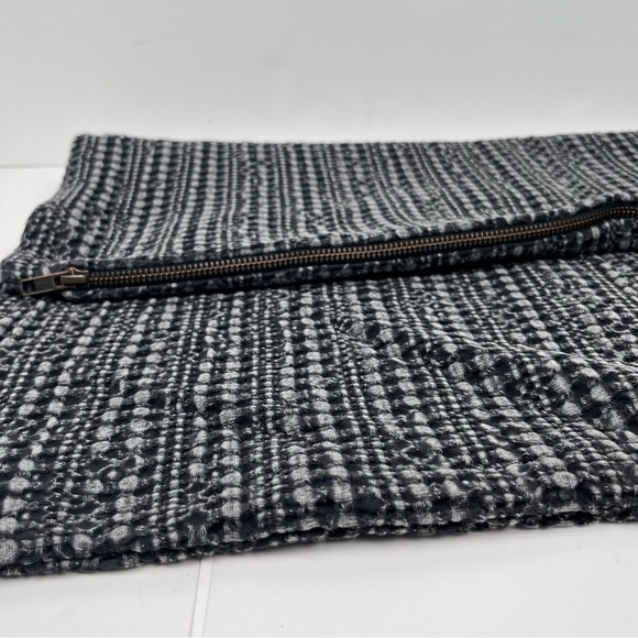 Pottery Barn Pillow Cover 24” Black Honeycomb Zipper Cotton Lined Euro - Picture 4 of 11